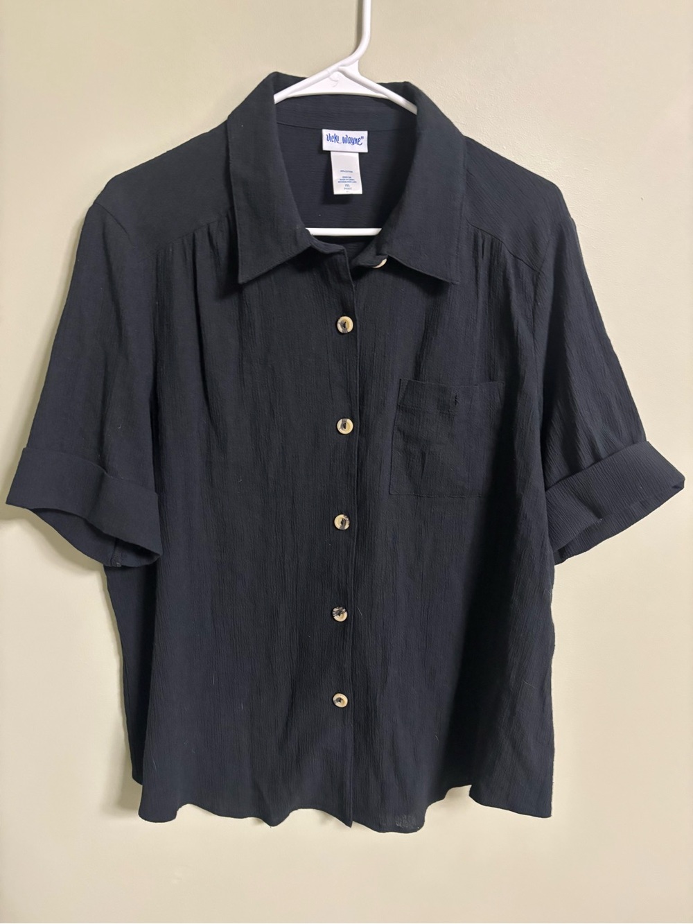 Vicki Wayne Black Button Down Blouse Top Textured Crinkle Pocket Size XL Petite